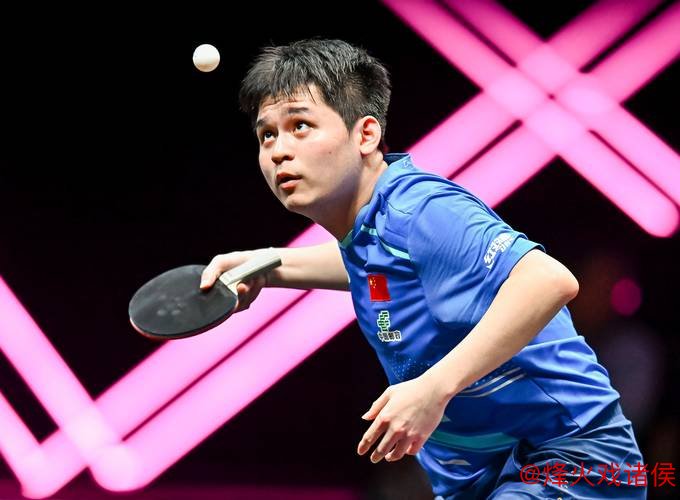 WTT多哈冠军赛｜林诗栋带伤力克梁靖崑，艰难晋级男单四强