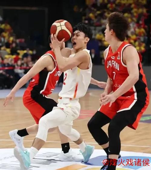 徐杰32+11助广东击败北控 王哲林17分带领上海战胜四川