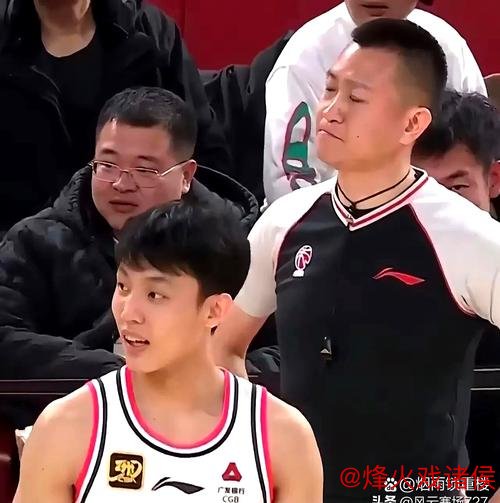 徐杰32+7+9难救主广东负四川 原帅20分山西击败宁波