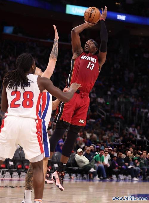 阿德巴约30+11率热火击败步行者 活塞力克猛龙致其6连败