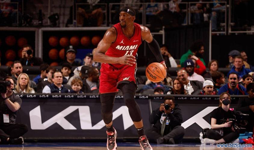 阿德巴约30+11率热火击败步行者 活塞力克猛龙致其6连败